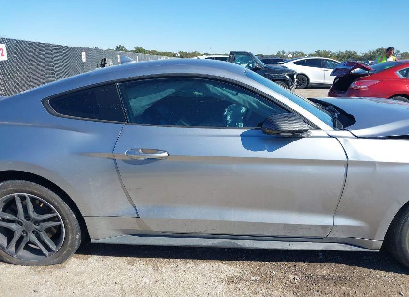 Photo 13 of 2022 Ford Mustang ECOBOOST PREMIUM (VIN 1FA6P8TH5N5105431)