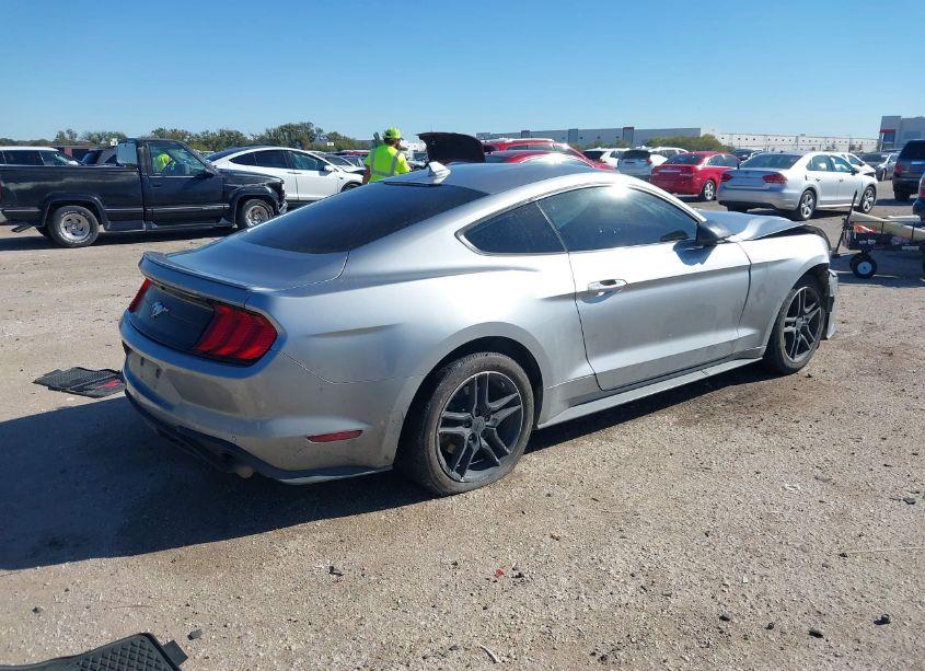 Photo 4 of 2022 Ford Mustang ECOBOOST PREMIUM (VIN 1FA6P8TH5N5105431)