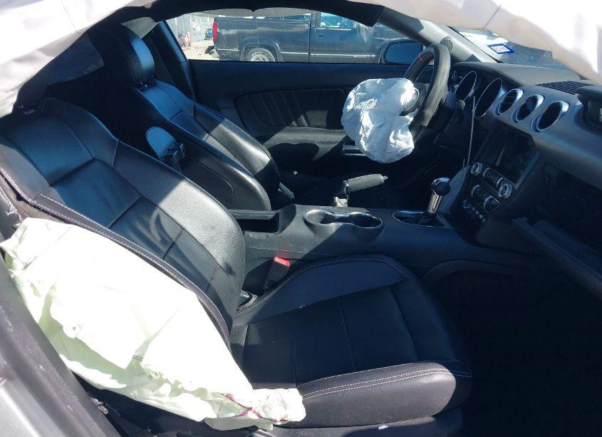 Photo 5 of 2022 Ford Mustang ECOBOOST PREMIUM (VIN 1FA6P8TH5N5105431)