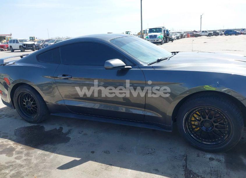 Photo 14 of 2018 Ford Mustang ECOBOOST (VIN 1FA6P8TH6J5108123)
