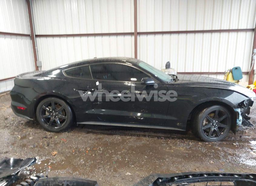 Photo 14 of 2020 Ford Mustang ECOBOOST FASTBACK (VIN 1FA6P8TH6L5117777)
