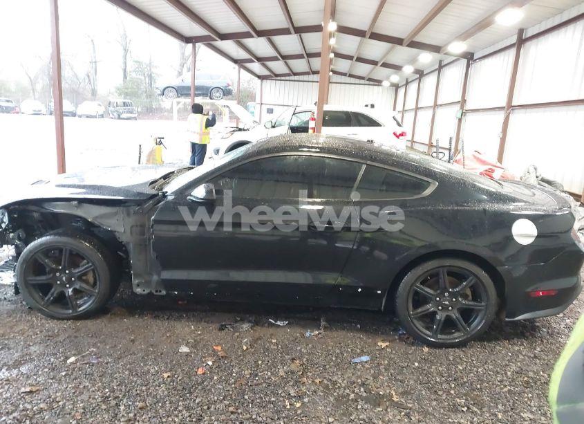 Photo 15 of 2020 Ford Mustang ECOBOOST FASTBACK (VIN 1FA6P8TH6L5117777)
