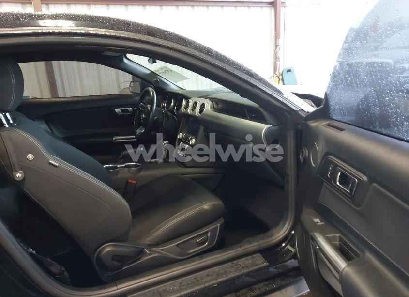 Photo 5 of 2020 Ford Mustang ECOBOOST FASTBACK (VIN 1FA6P8TH6L5117777)