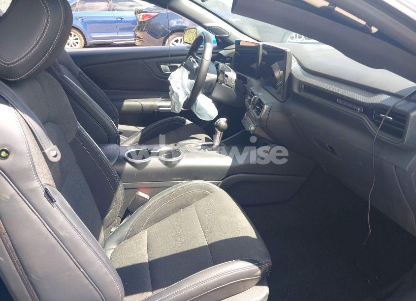 Photo 5 of 2024 Ford Mustang ECOBOOST FASTBACK (VIN 1FA6P8TH6R5118078)