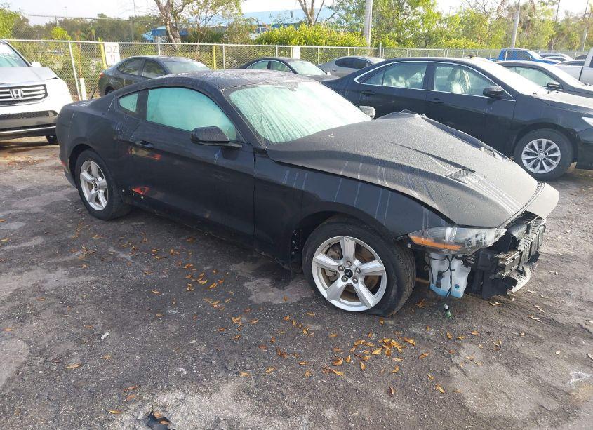 2018 Ford Mustang ECOBOOST (VIN 1FA6P8TH7J5174647) main photo