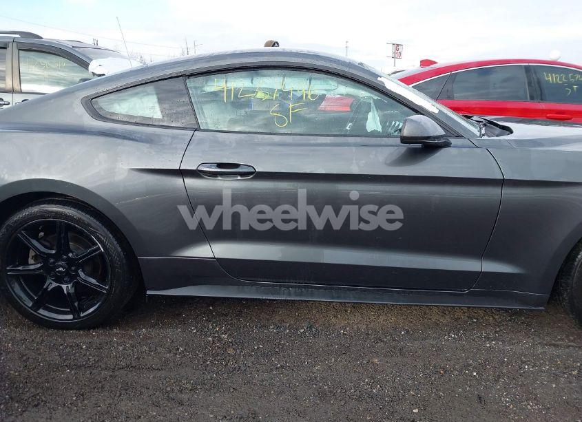 Photo 13 of 2019 Ford Mustang ECOBOOST (VIN 1FA6P8TH7K5117365)