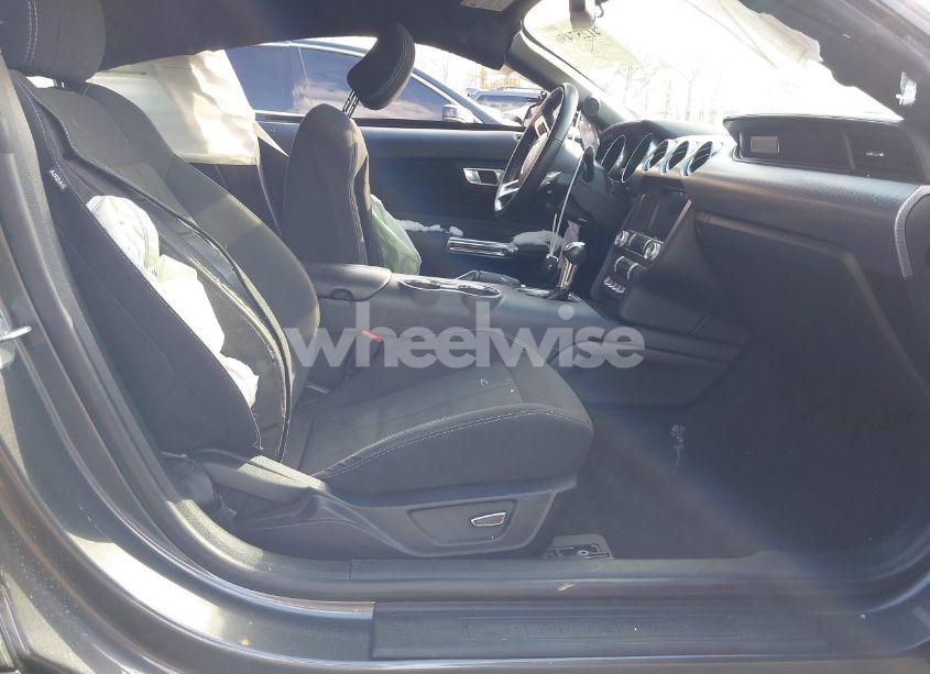 Photo 5 of 2019 Ford Mustang ECOBOOST (VIN 1FA6P8TH7K5117365)