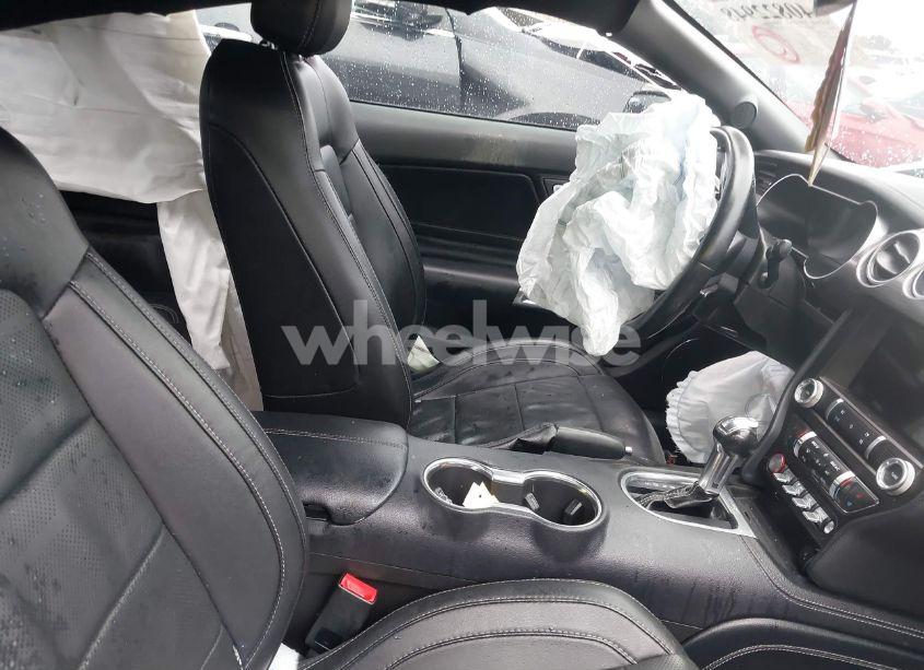 Photo 5 of 2019 Ford Mustang ECOBOOST PREMIUM (VIN 1FA6P8TH7K5129127)