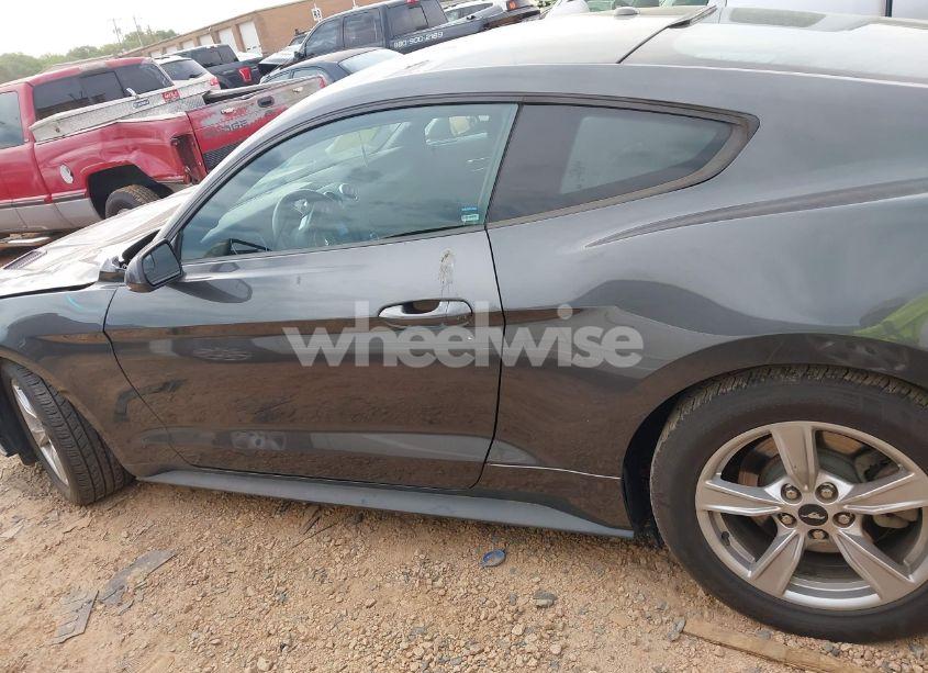 Photo 14 of 2020 Ford Mustang ECOBOOST FASTBACK (VIN 1FA6P8TH7L5121580)