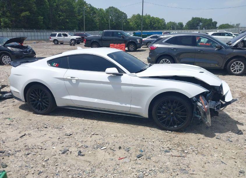 Photo 14 of 2022 Ford Mustang ECOBOOST FASTBACK (VIN 1FA6P8TH7N5149057)