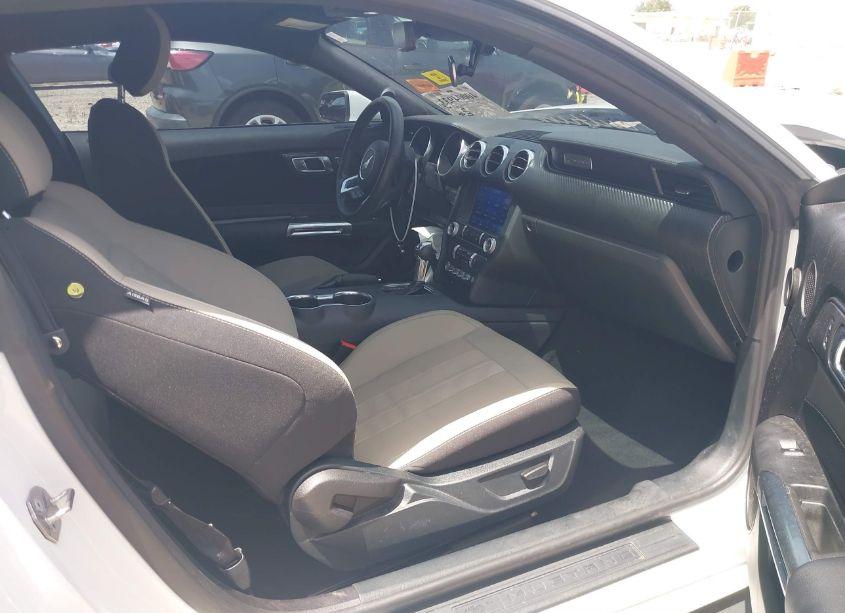 Photo 5 of 2022 Ford Mustang ECOBOOST FASTBACK (VIN 1FA6P8TH7N5149057)