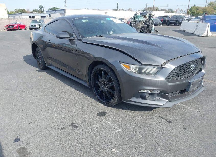 2015 Ford Mustang ECOBOOST (VIN 1FA6P8TH8F5404039) main photo