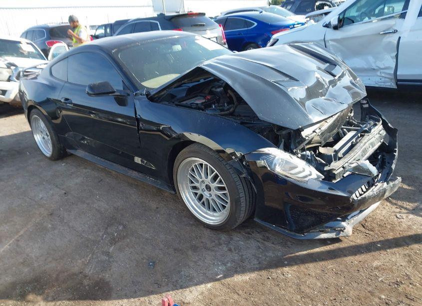 2018 Ford Mustang ECOBOOST (VIN 1FA6P8TH8J5175502) main photo