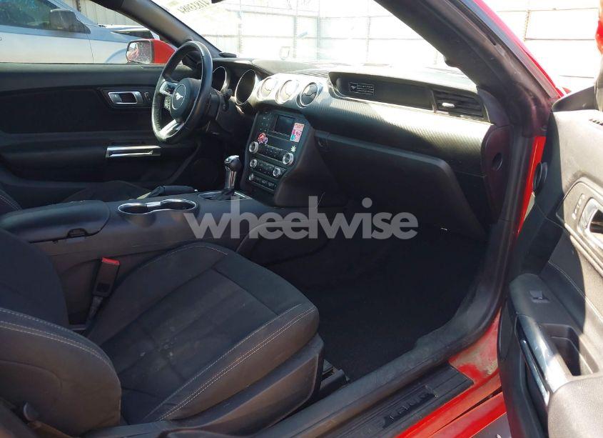 Photo 5 of 2020 Ford Mustang ECOBOOST FASTBACK (VIN 1FA6P8TH8L5103492)