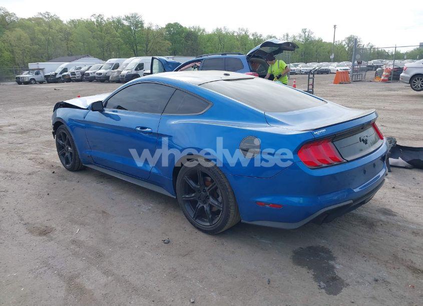 Photo 3 of 2020 Ford Mustang ECOBOOST FASTBACK (VIN 1FA6P8TH8L5113987)