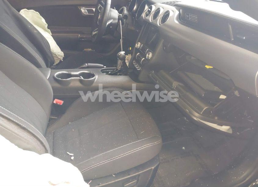 Photo 5 of 2020 Ford Mustang ECOBOOST FASTBACK (VIN 1FA6P8TH8L5171016)