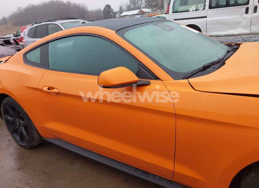 Photo 14 of 2020 Ford Mustang ECOBOOST FASTBACK (VIN 1FA6P8TH8L5182369)