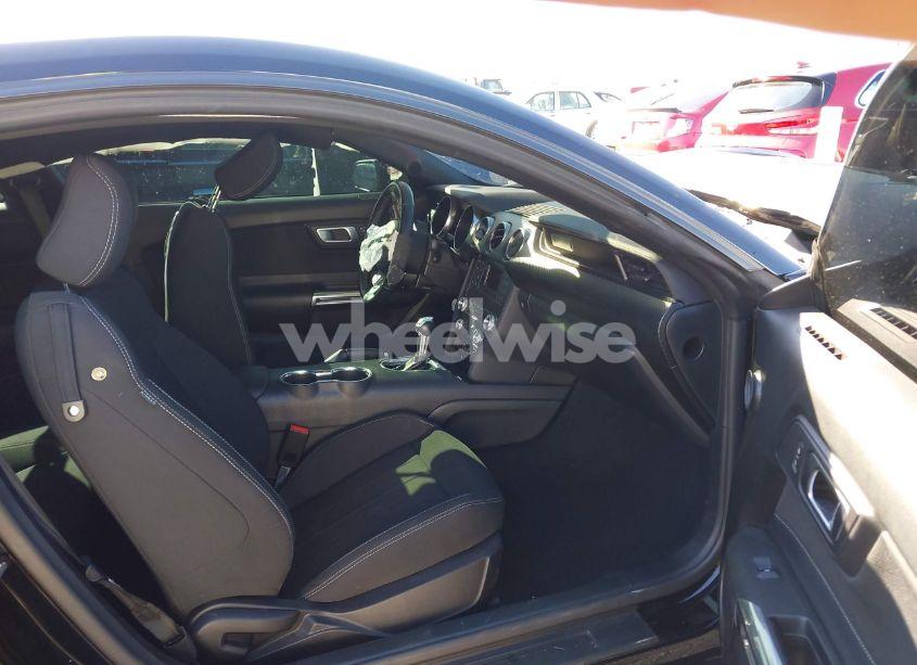 Photo 5 of 2021 Ford Mustang ECOBOOST FASTBACK (VIN 1FA6P8TH8M5110685)