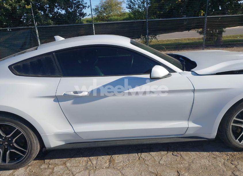 Photo 14 of 2022 Ford Mustang ECOBOOST PREMIUM (VIN 1FA6P8TH8N5106525)