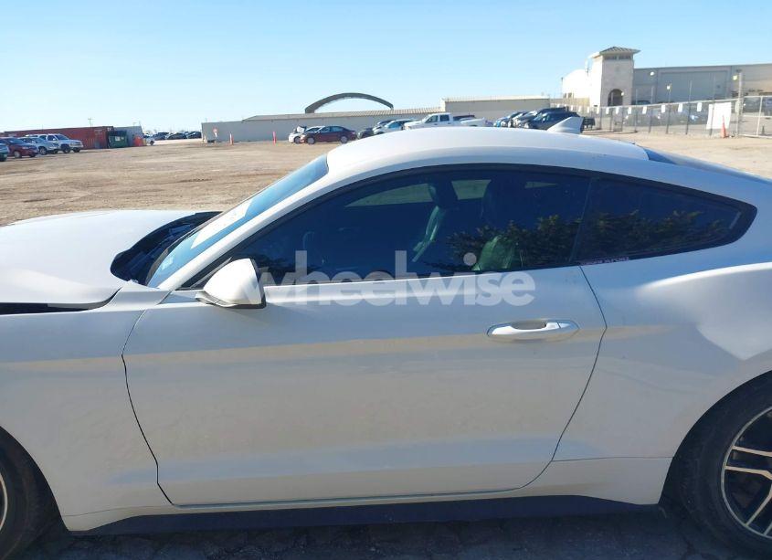 Photo 15 of 2022 Ford Mustang ECOBOOST PREMIUM (VIN 1FA6P8TH8N5106525)