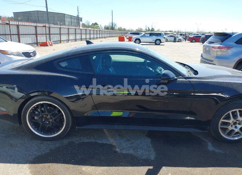 Photo 13 of 2022 Ford Mustang ECOBOOST PREMIUM FASTBACK (VIN 1FA6P8TH8N5140335)