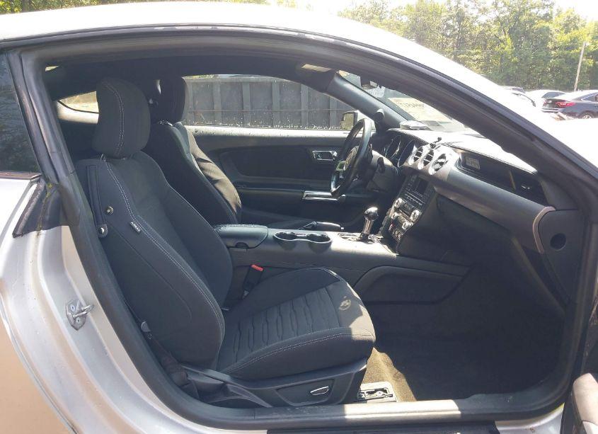 Photo 5 of 2017 Ford Mustang (VIN 1FA6P8TH9H5332884)