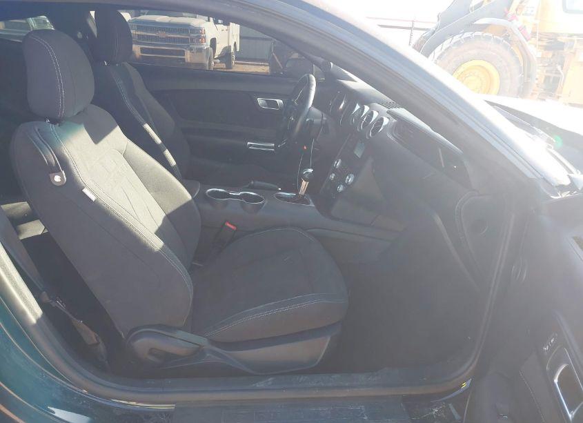 Photo 5 of 2020 Ford Mustang ECOBOOST FASTBACK (VIN 1FA6P8TH9L5154581)