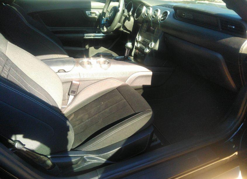 Photo 5 of 2020 Ford Mustang ECOBOOST FASTBACK (VIN 1FA6P8TH9L5182364)