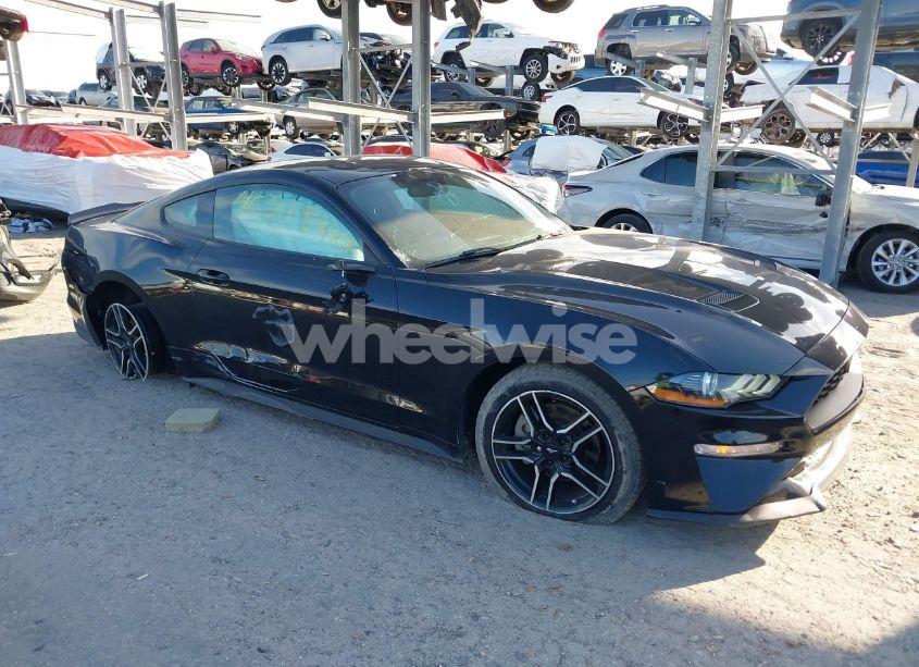2018 Ford Mustang ECOBOOST (VIN 1FA6P8THXJ5126026) main photo