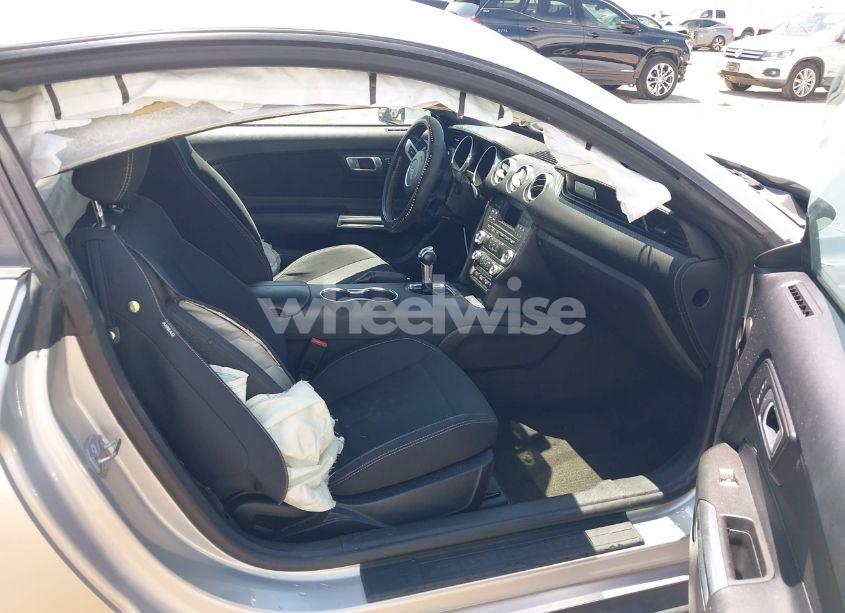 Photo 5 of 2018 Ford Mustang ECOBOOST (VIN 1FA6P8THXJ5128830)