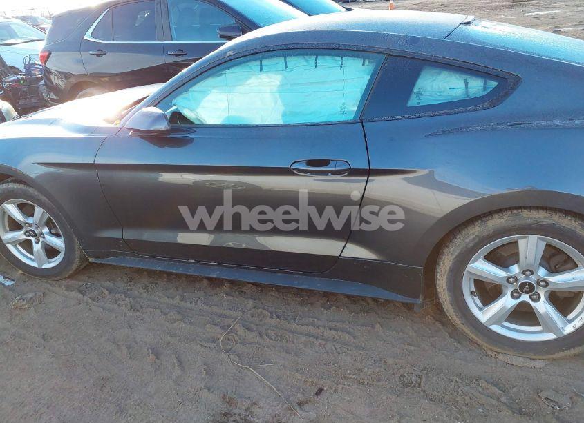 Photo 14 of 2018 Ford Mustang ECOBOOST (VIN 1FA6P8THXJ5183830)