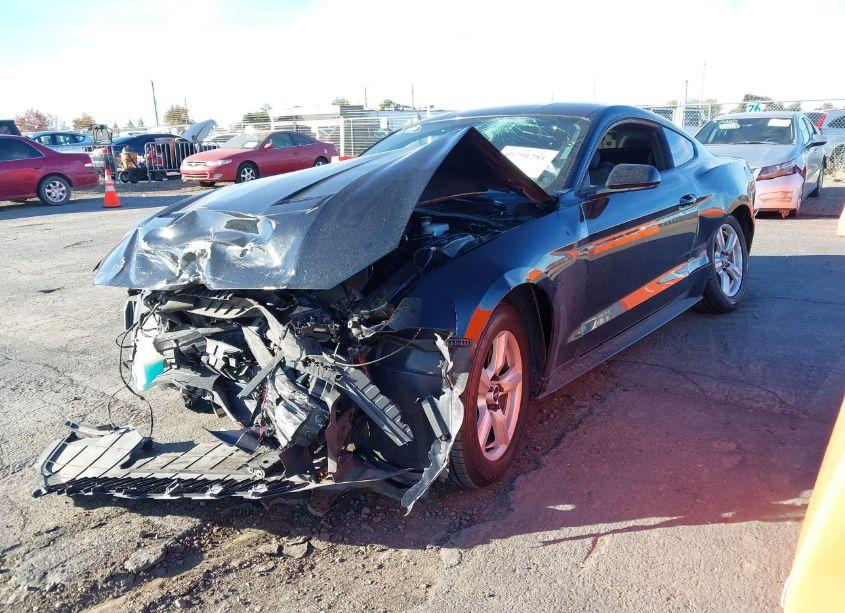 Photo 2 of 2019 Ford Mustang ECOBOOST (VIN 1FA6P8THXK5118929)