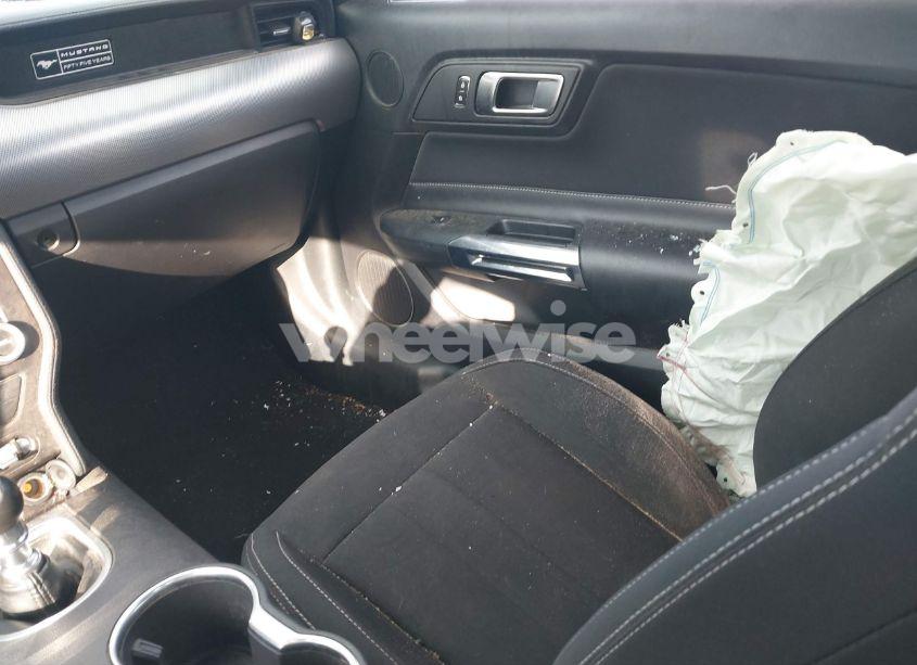 Photo 5 of 2020 Ford Mustang ECOBOOST FASTBACK (VIN 1FA6P8THXL5157764)