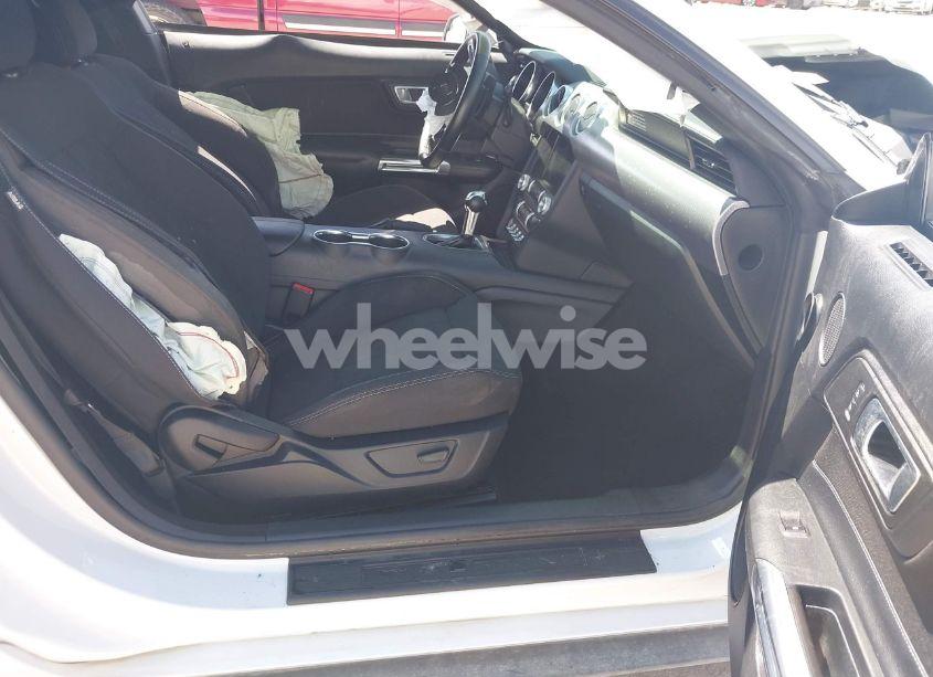 Photo 5 of 2020 Ford Mustang ECOBOOST FASTBACK (VIN 1FA6P8THXL5174791)