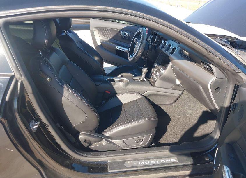 Photo 5 of 2022 Ford Mustang ECOBOOST PREMIUM (VIN 1FA6P8THXN5109975)