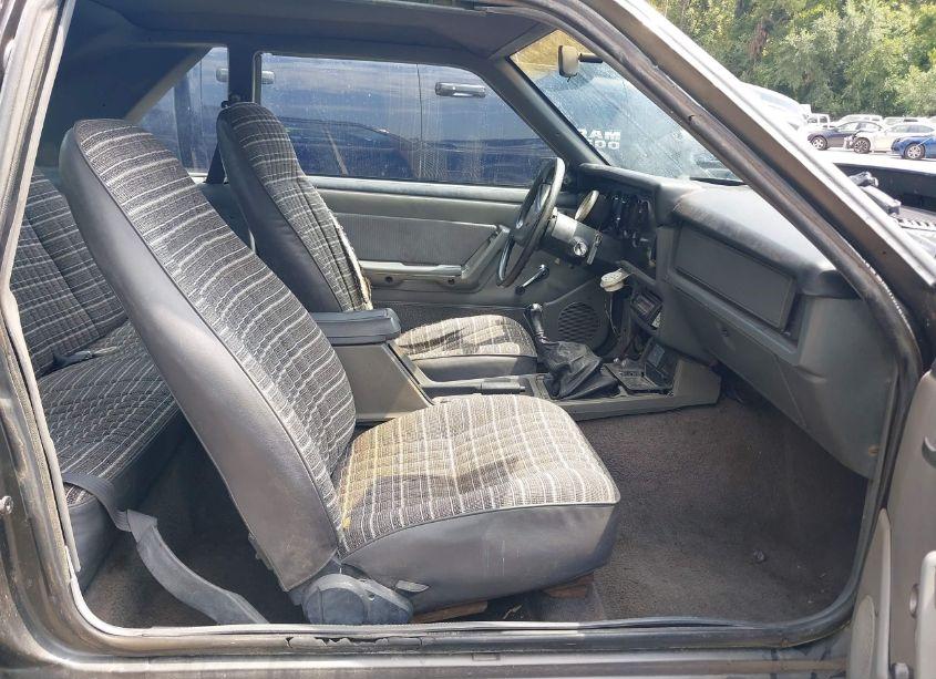 Photo 5 of 1984 Ford Mustang L (VIN 1FABP28A3EF228923)