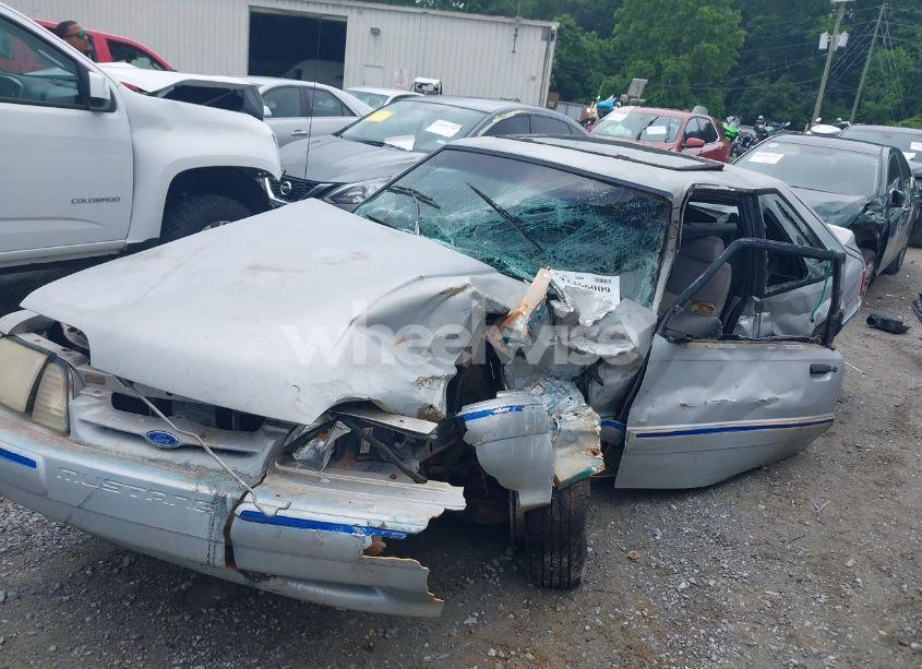 Photo 6 of 1993 Ford Mustang LX (VIN 1FACP41M1PF132473)