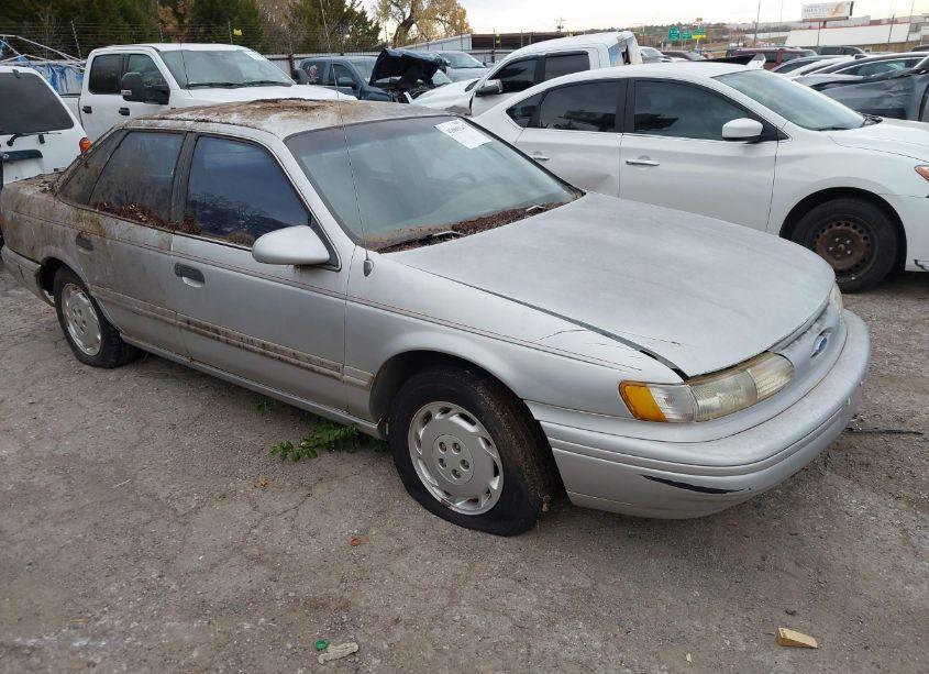 1993 Ford Taurus GL (VIN 1FACP52UXPA226501) main photo