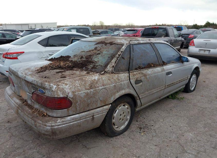 Photo 4 of 1993 Ford Taurus GL (VIN 1FACP52UXPA226501)