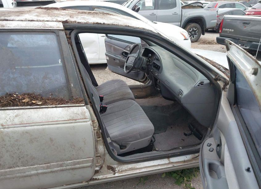 Photo 5 of 1993 Ford Taurus GL (VIN 1FACP52UXPA226501)