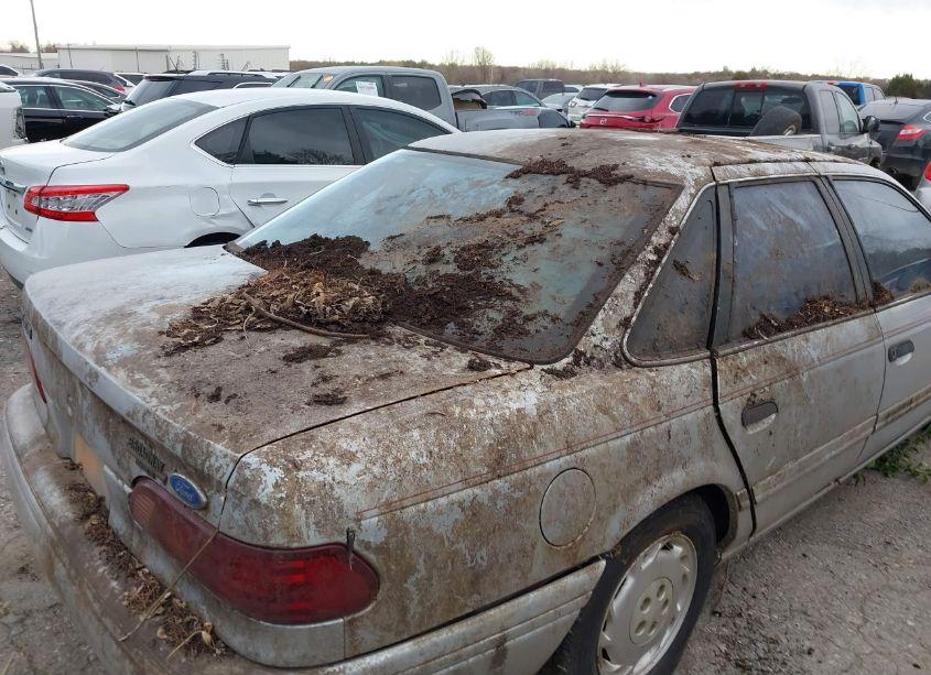 Photo 6 of 1993 Ford Taurus GL (VIN 1FACP52UXPA226501)