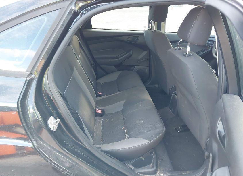 Photo 8 of 2014 Ford Focus S (VIN 1FADP3E20EL135466)
