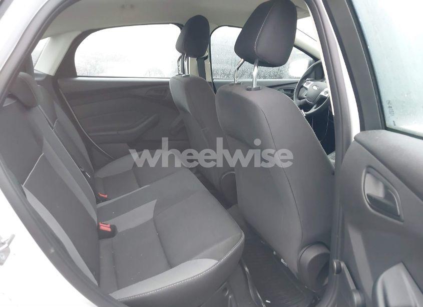 Photo 8 of 2014 Ford Focus S (VIN 1FADP3E20EL371129)