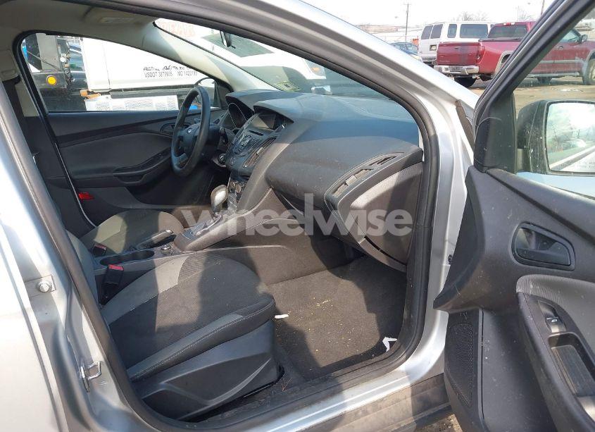 Photo 5 of 2014 Ford Focus S (VIN 1FADP3E20EL456827)