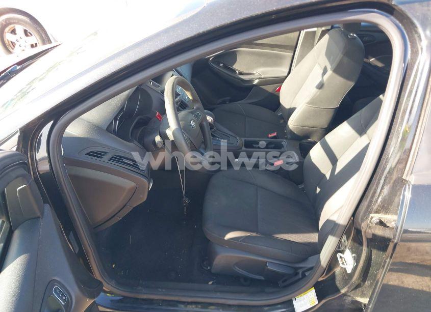 Photo 5 of 2015 Ford Focus S (VIN 1FADP3E20FL362609)