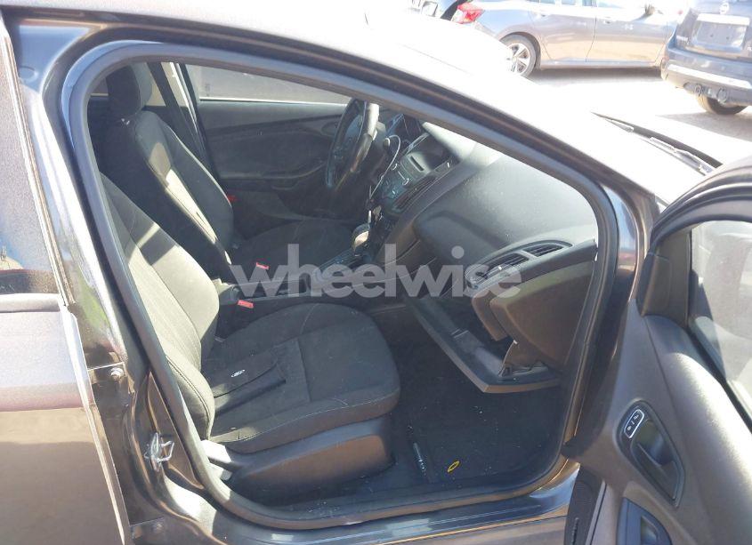 Photo 5 of 2015 Ford Focus S (VIN 1FADP3E20FL374615)