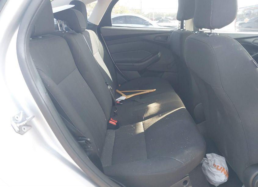 Photo 8 of 2016 Ford Focus S (VIN 1FADP3E20GL212307)