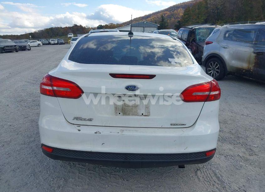 Photo 16 of 2016 Ford Focus S (VIN 1FADP3E20GL220424)