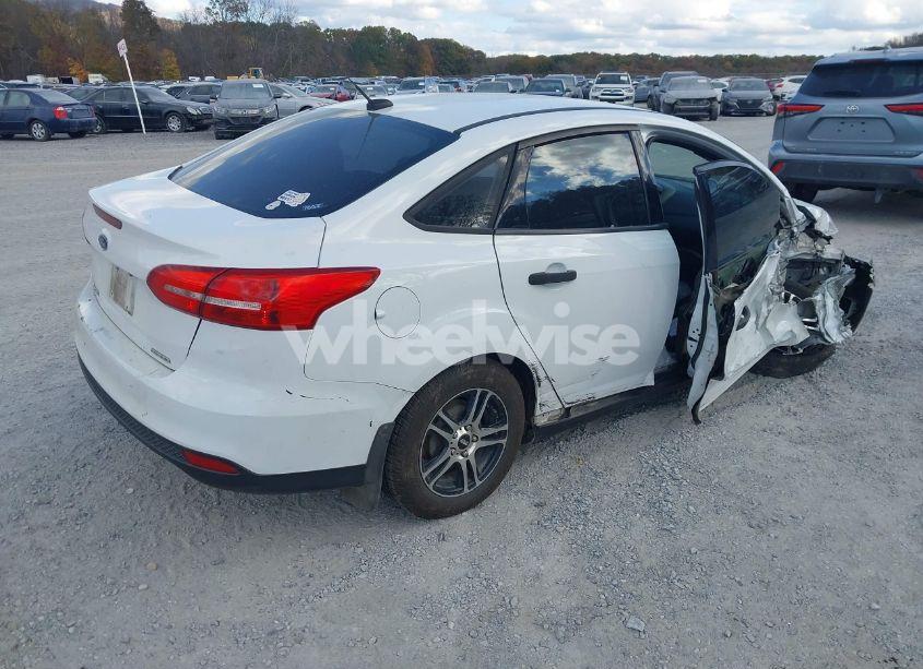 Photo 4 of 2016 Ford Focus S (VIN 1FADP3E20GL220424)