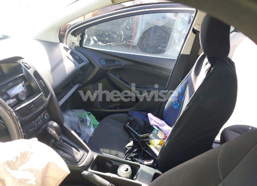 Photo 5 of 2016 Ford Focus S (VIN 1FADP3E20GL220424)